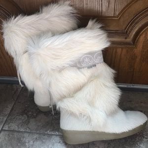 Tecnica White Skandia Goat Fur Apres Ski Boots